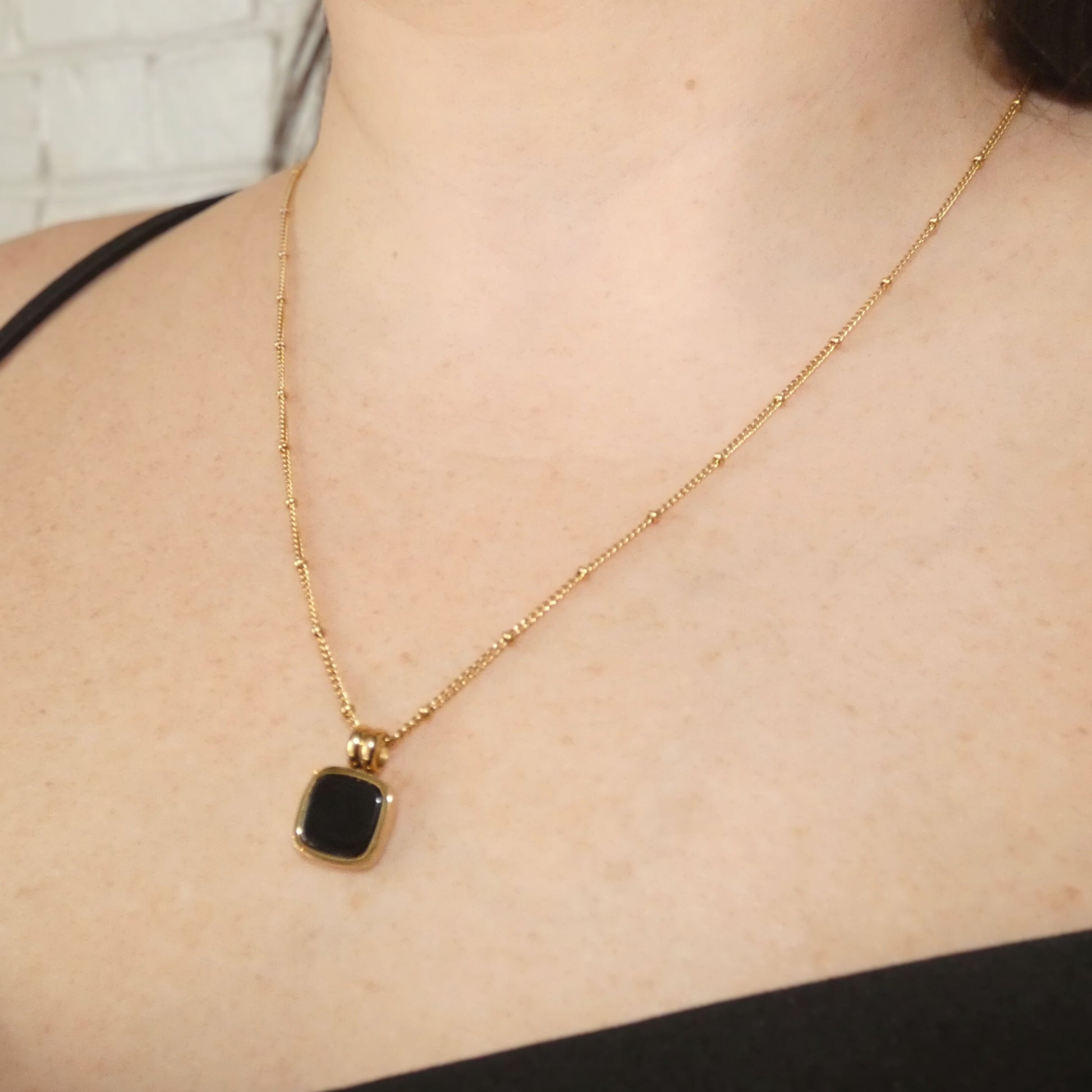@AuralysJewelry Mary Chain features a captivating black onyx pendant